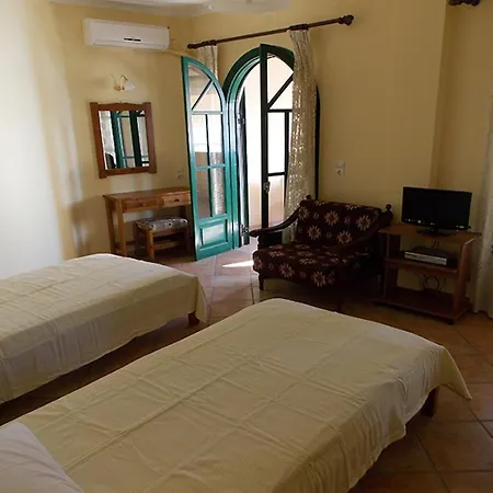 The Executive - An Earthly Paradise In Agios Gordios, Corfu, Greece * 阿齐欧斯·贡多斯